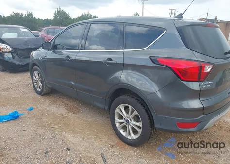 2019 Ford Escape Se z USA, uszkodzony, nr VIN 1FMCU9GD3KUB11566